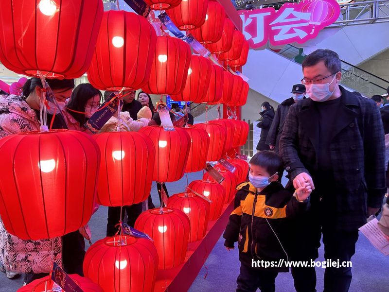 天天酷跑无限浮梯无限跳清屏修改教程